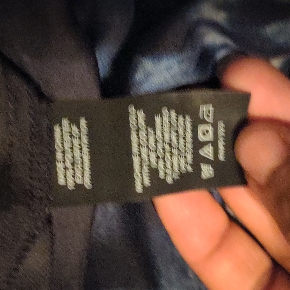 Vince Camuto Blouse - Picture 3 of 3